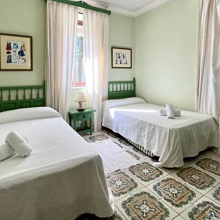 Historic Spanish House Sleeps 22 Pool Dom wakacyjny Denia