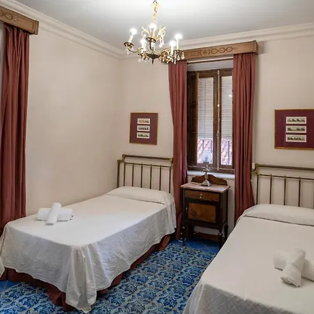 Historic Spanish House Sleeps 22 Pool Dom wakacyjny Denia