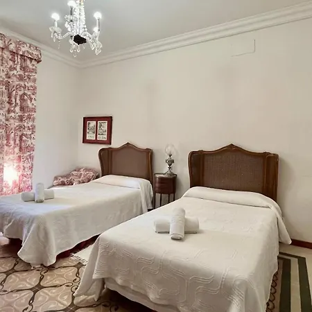 Historic Spanish House Sleeps 22 Pool Dom wakacyjny Denia